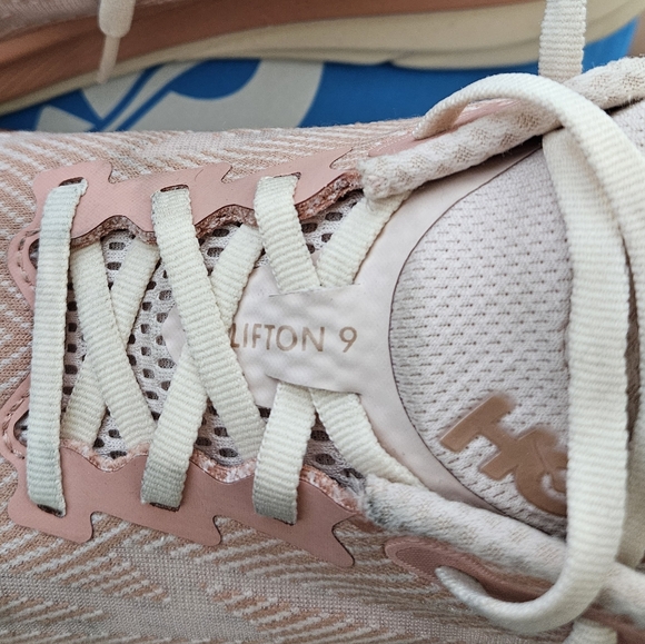 Hoka Clifton 9 women's size 7 - Picture 10 of 15